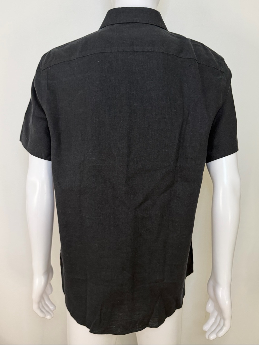 UNTUCKit Men's Short Sleeve Button-Down Shirt - Charcoal - Picture 2 of 7